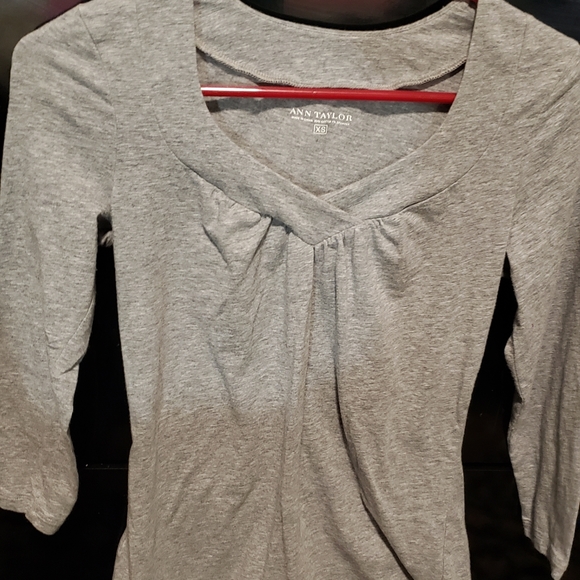 Ann Taylor Xtra small gray blouse - Picture 2 of 3